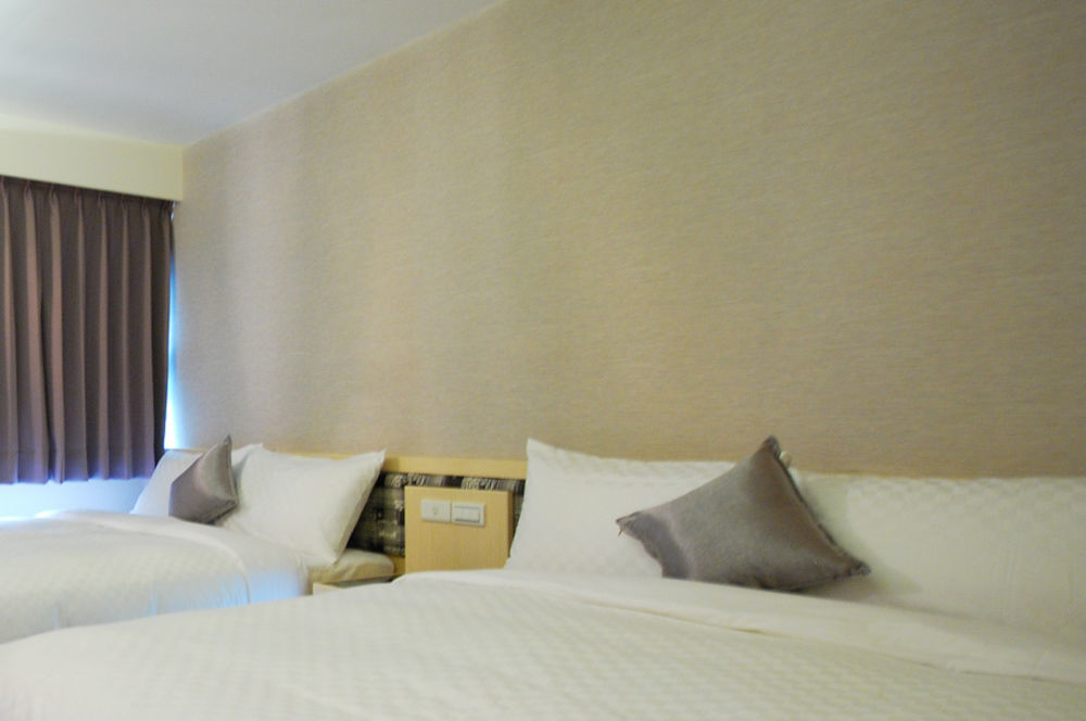 Hotel 欣欣旅店 Taipéi Exterior foto