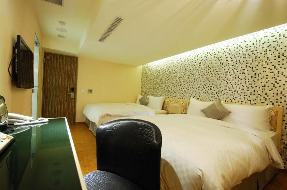 Hotel 欣欣旅店 Taipéi Exterior foto